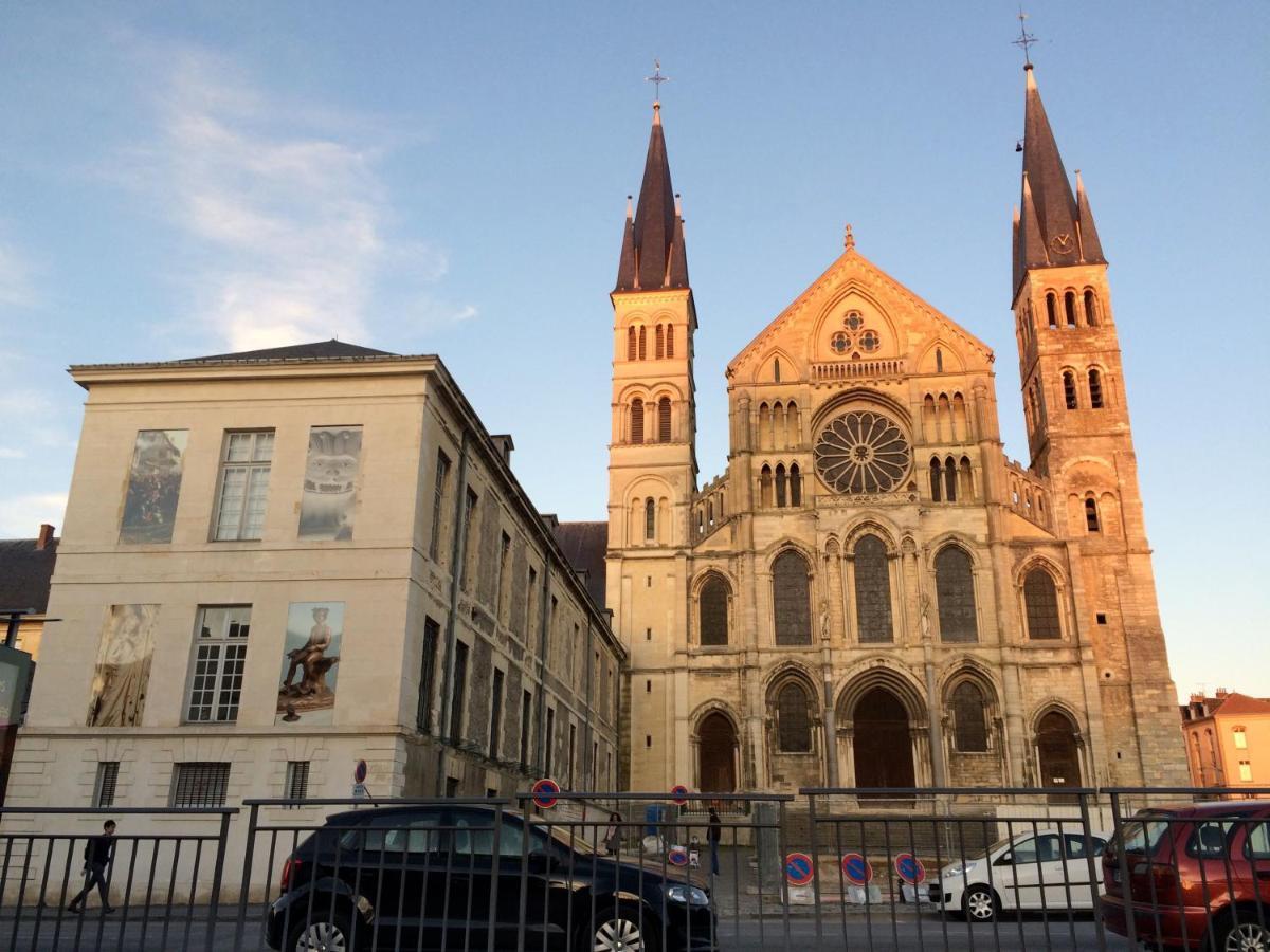 Le Nid Des Rois, A 2 Pas De La Cathedrale Apartment Reims Exterior photo
